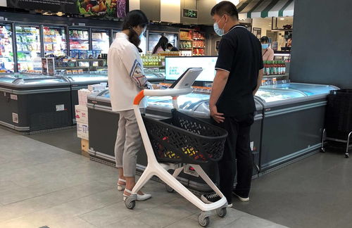 老牌超市轉(zhuǎn)型倉儲(chǔ)模式 智能購物車能否承載其深層訴求與商場導(dǎo)視革新？